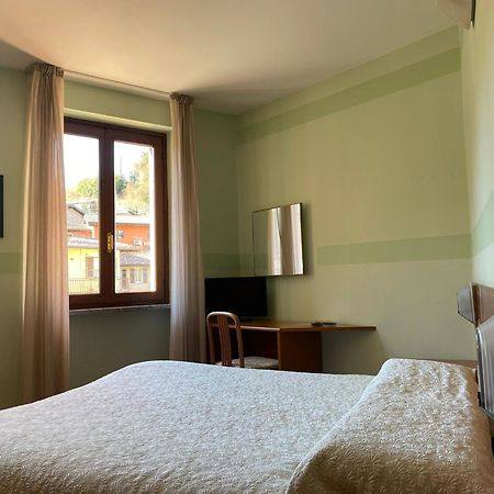 Hotel Ristorante Centrale Vestone Екстер'єр фото