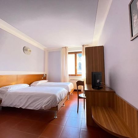 Hotel Ristorante Centrale Vestone Екстер'єр фото