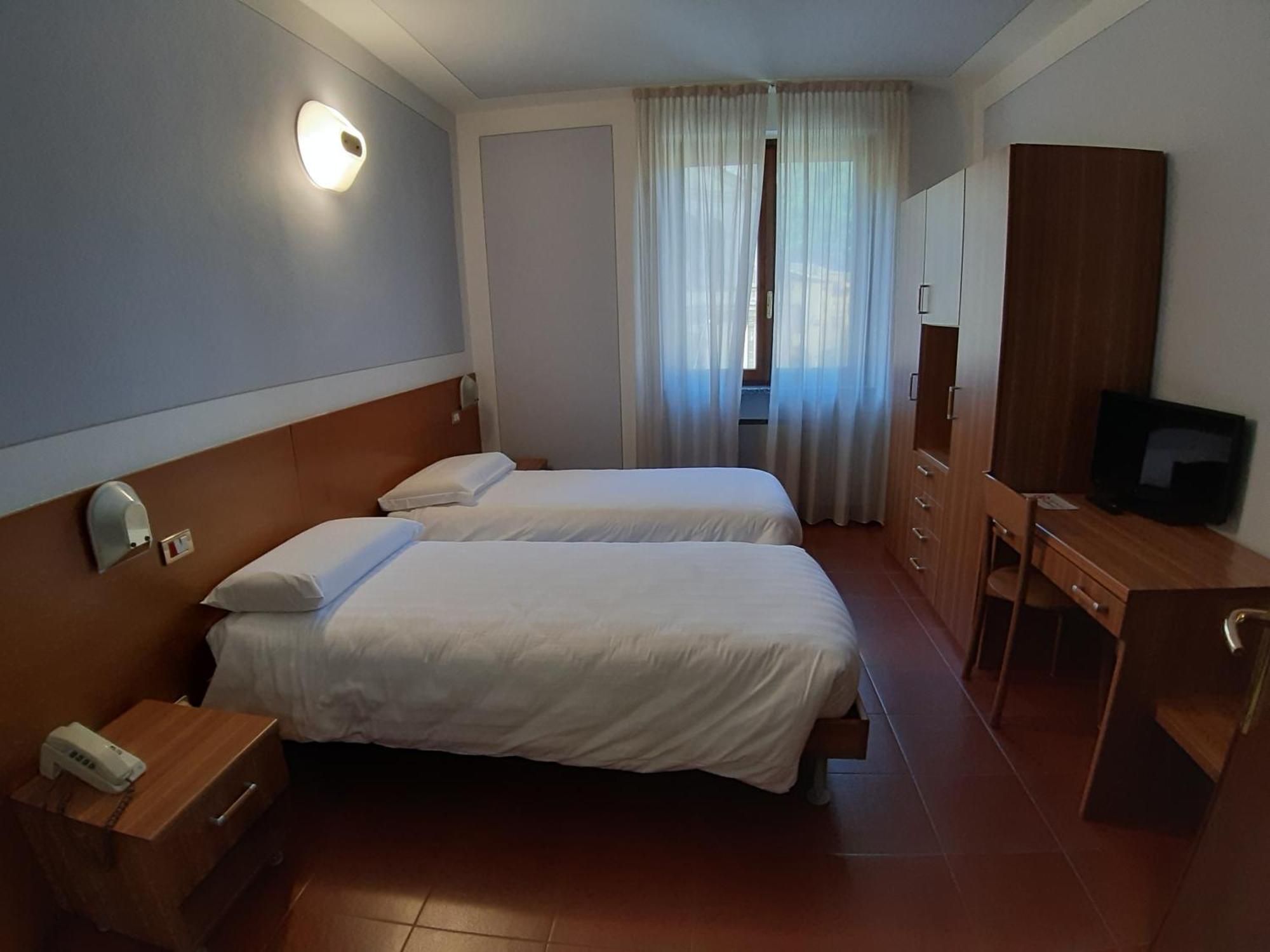 Hotel Ristorante Centrale Vestone Номер фото