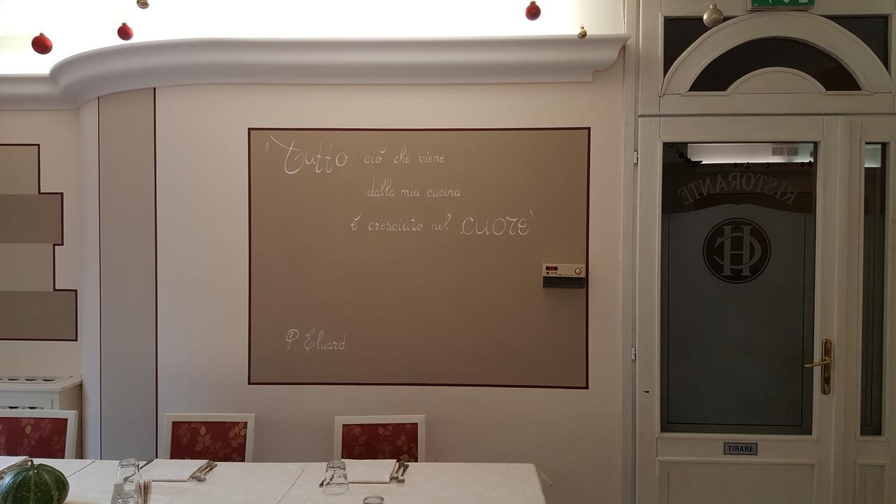 Hotel Ristorante Centrale Vestone Екстер'єр фото