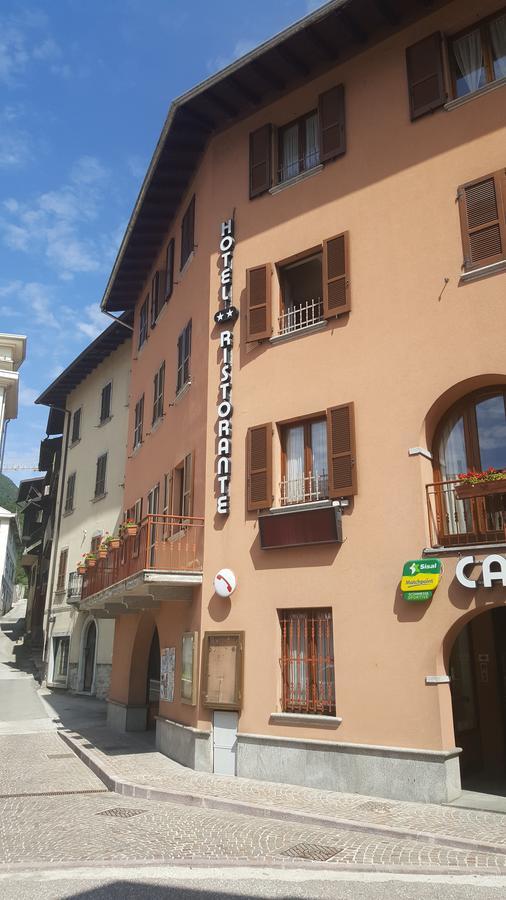 Hotel Ristorante Centrale Vestone Екстер'єр фото