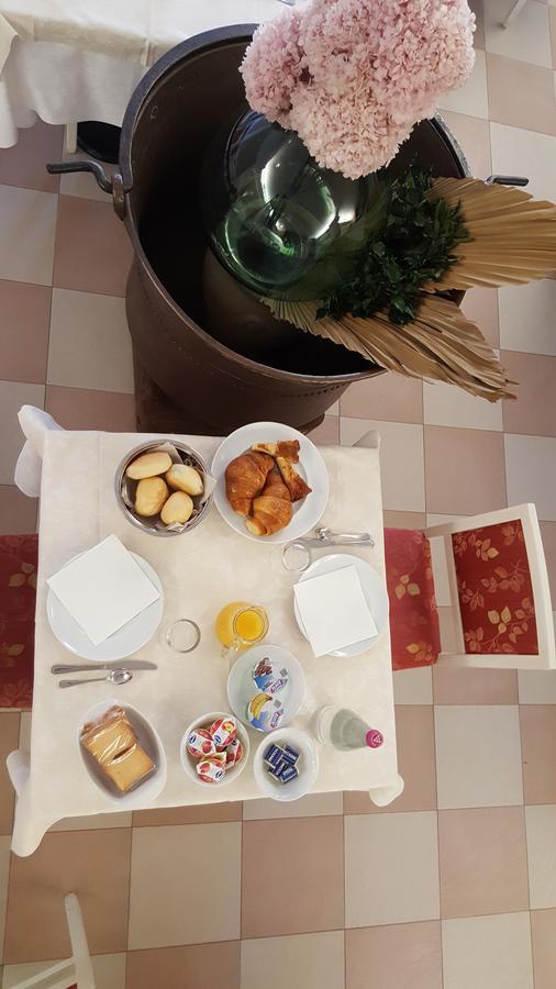 Hotel Ristorante Centrale Vestone Екстер'єр фото