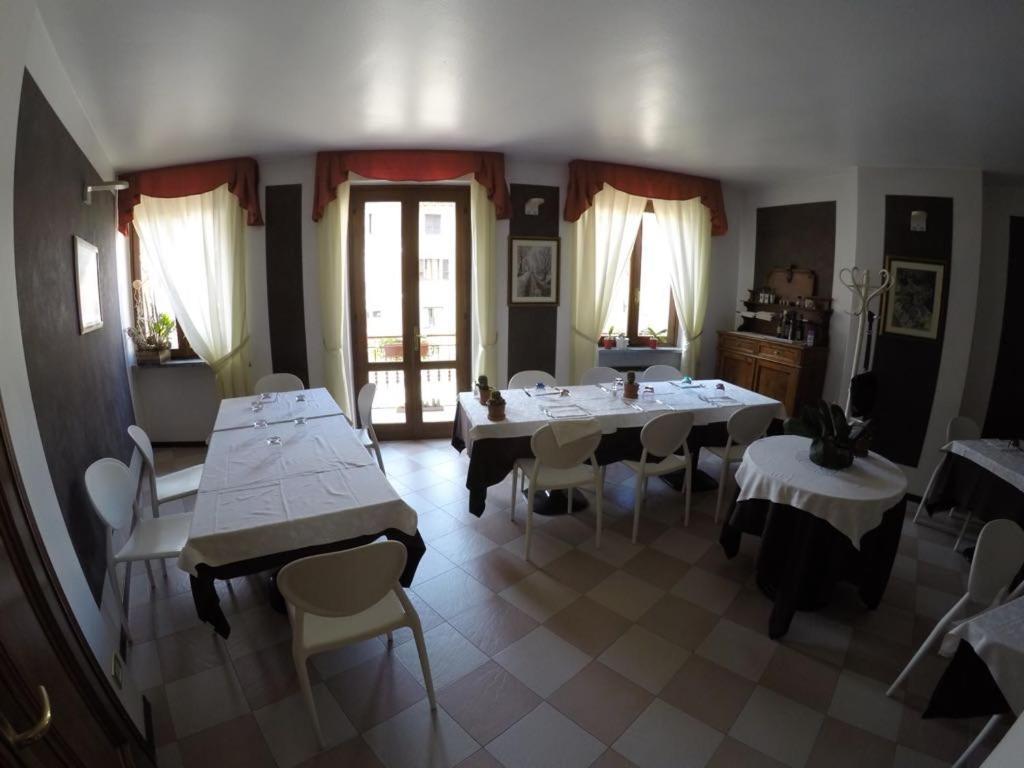 Hotel Ristorante Centrale Vestone Екстер'єр фото